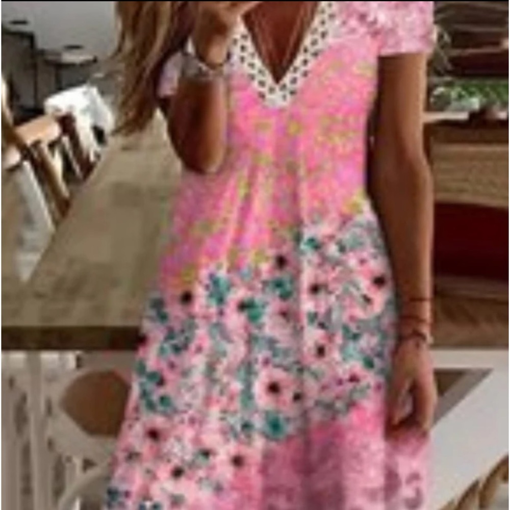 New! Women Lace V Neck Print Dress With Short Sleeve. Size: Large.
